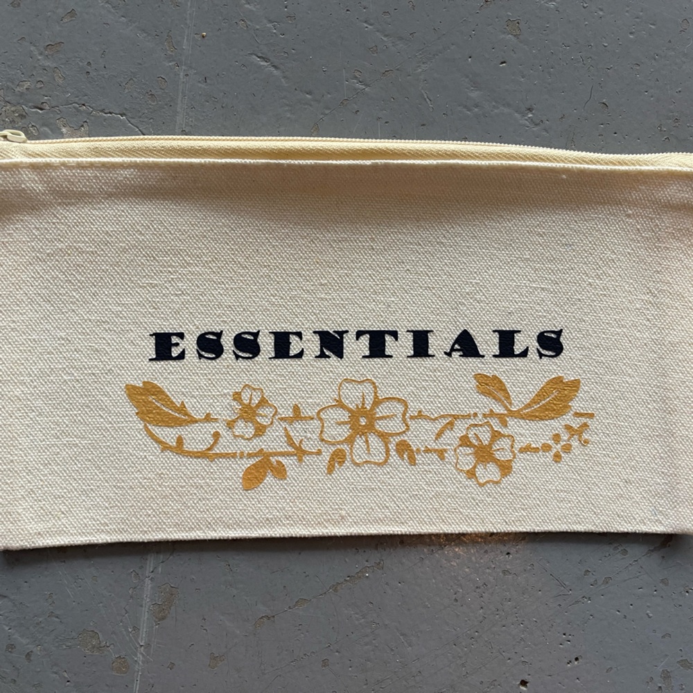 ⭐️Makeup bag